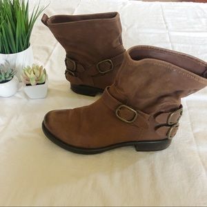 LUCKY ankle boots 👢